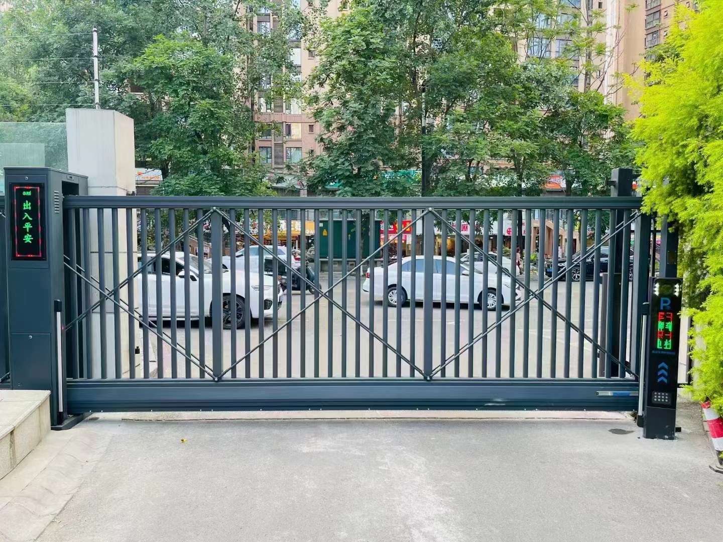 新沂市电动伸缩门
